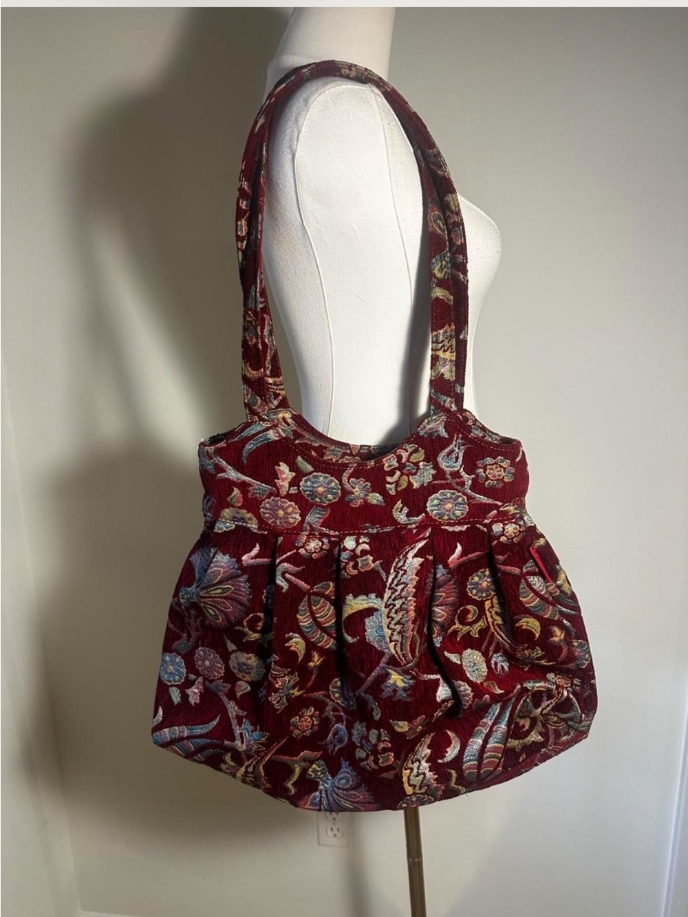 Vintage Handmade Tapestry Bag made in Istanbul 
Tapestry Shoulder Bag – Burgundy